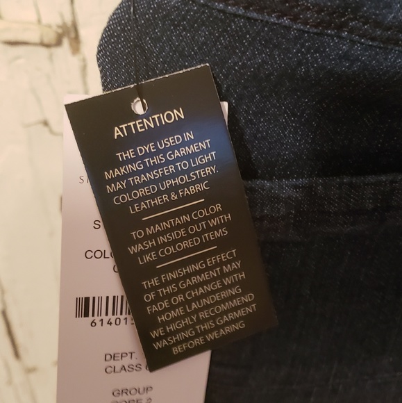 Capris - Picture 3 of 4